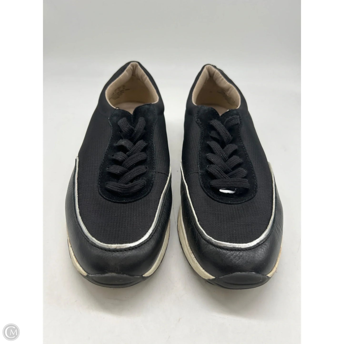 Shoes Sneakers By Naturalizer In Black, Size: 11
