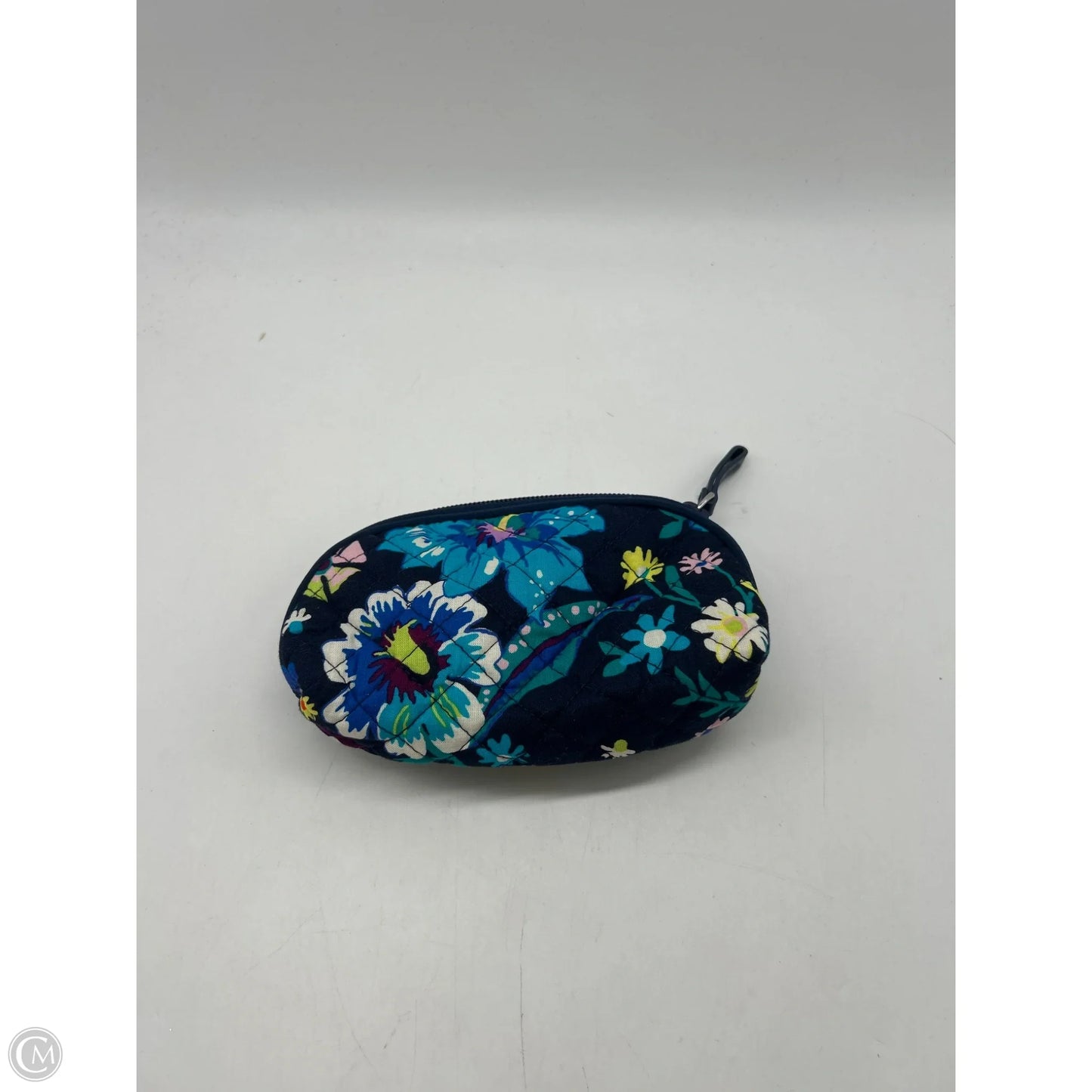 Makeup Bag By Vera Bradley, Size: Medium