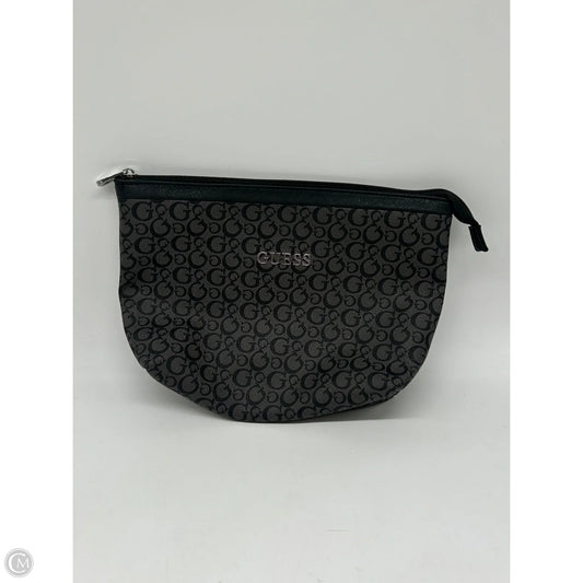 Clutch By Guess, Size: Medium