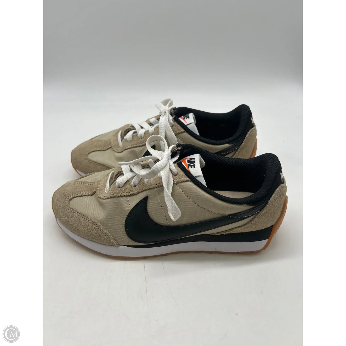 Shoes Sneakers By Nike In Black & Tan, Size: 8