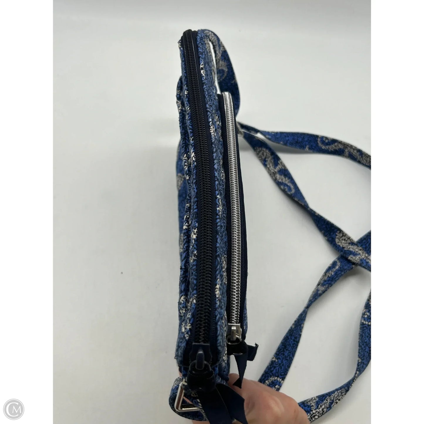 Handbag By Vera Bradley, Size: Medium