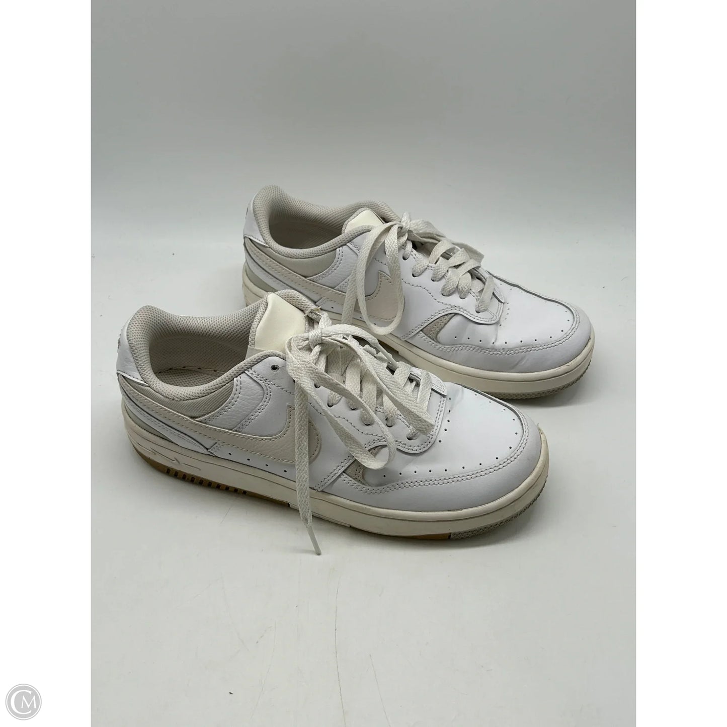 Shoes Sneakers By Nike In White, Size: 8.5
