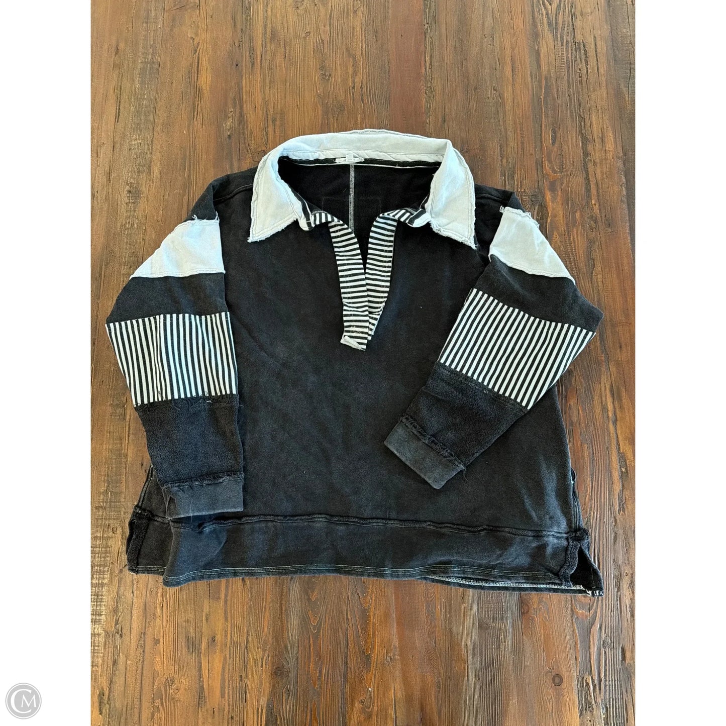 Top Long Sleeve By Clothes Mentor In Black & White, Size: Xl