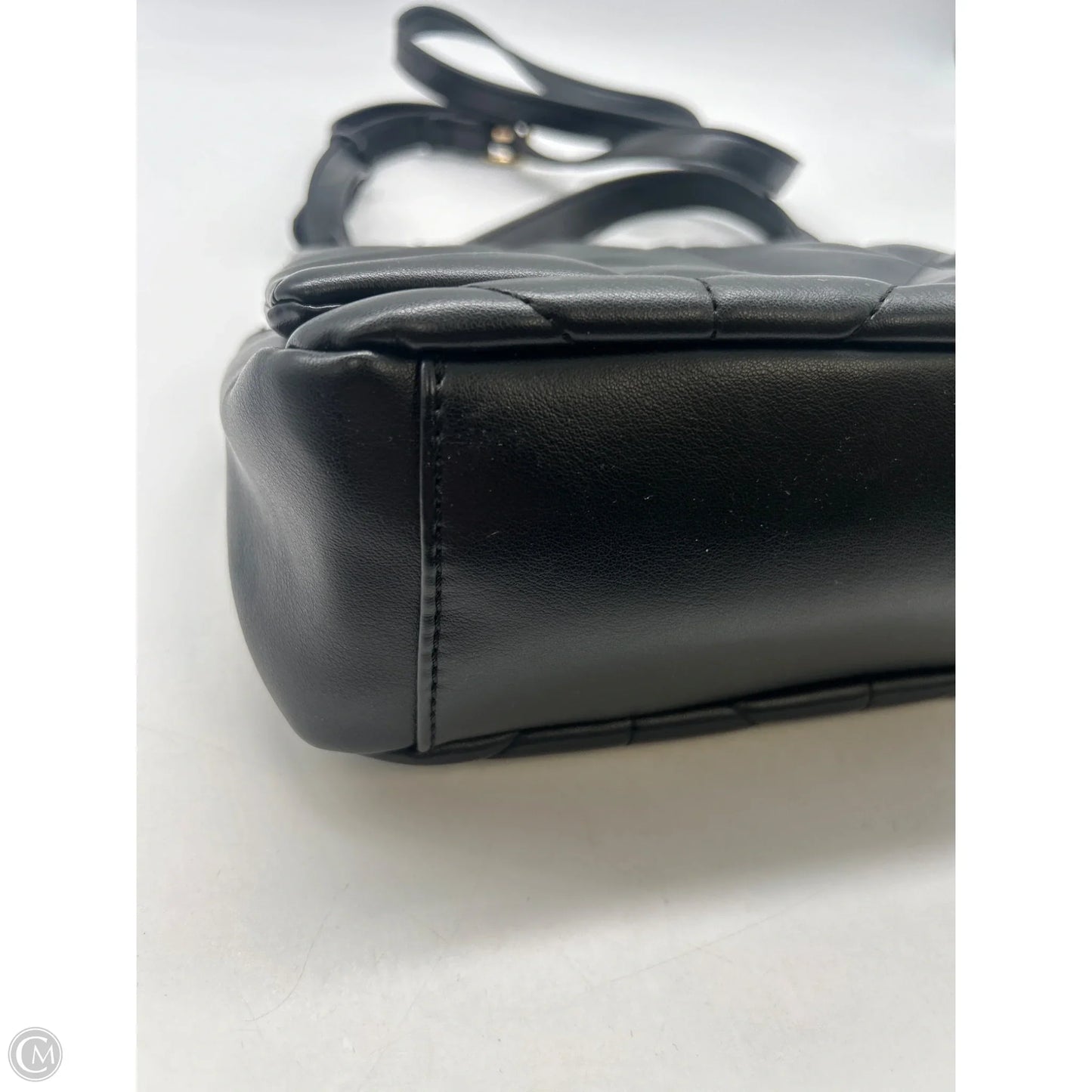 Crossbody By Clothes Mentor, Size: Medium