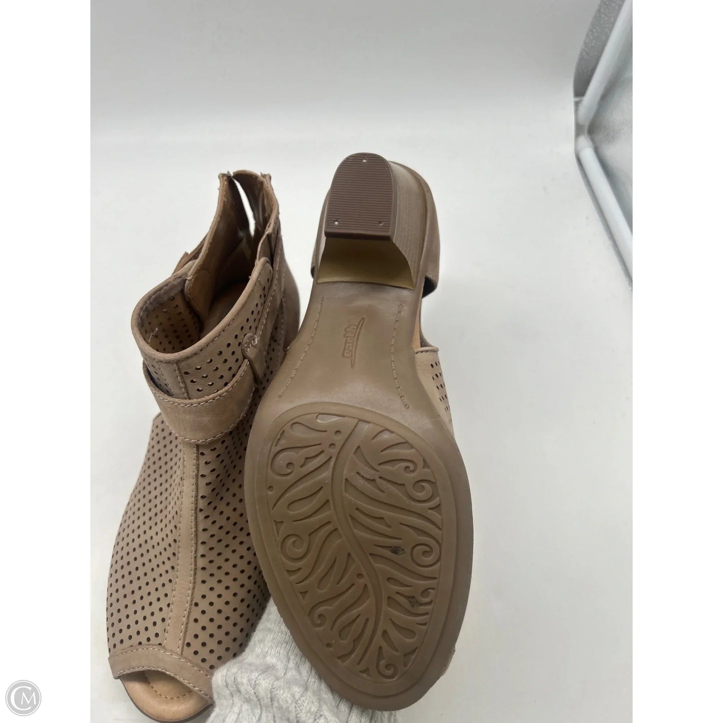 Sandals Heels Block By Earth In Brown, Size: 8