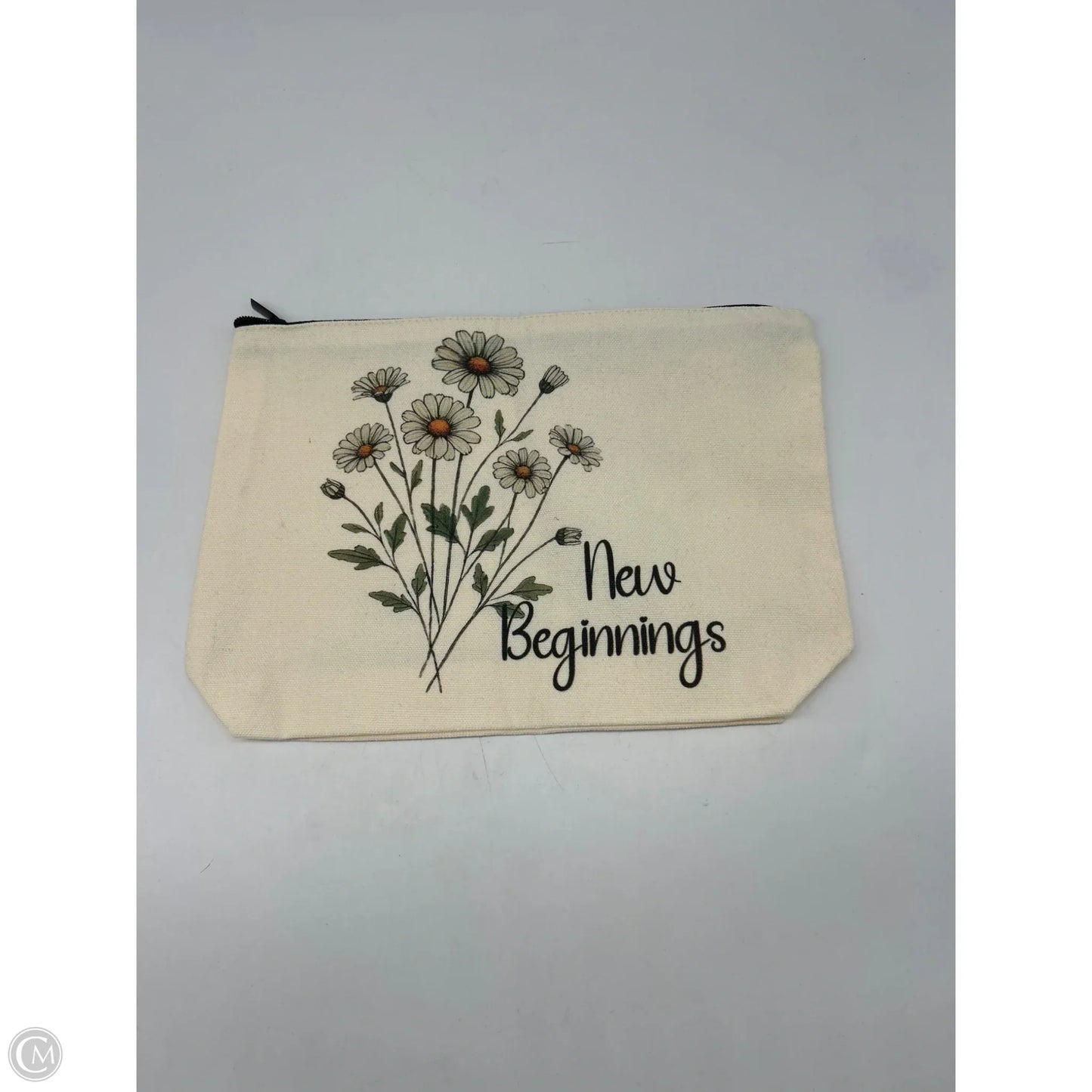 Makeup Bag By Clothes Mentor, Size: Medium