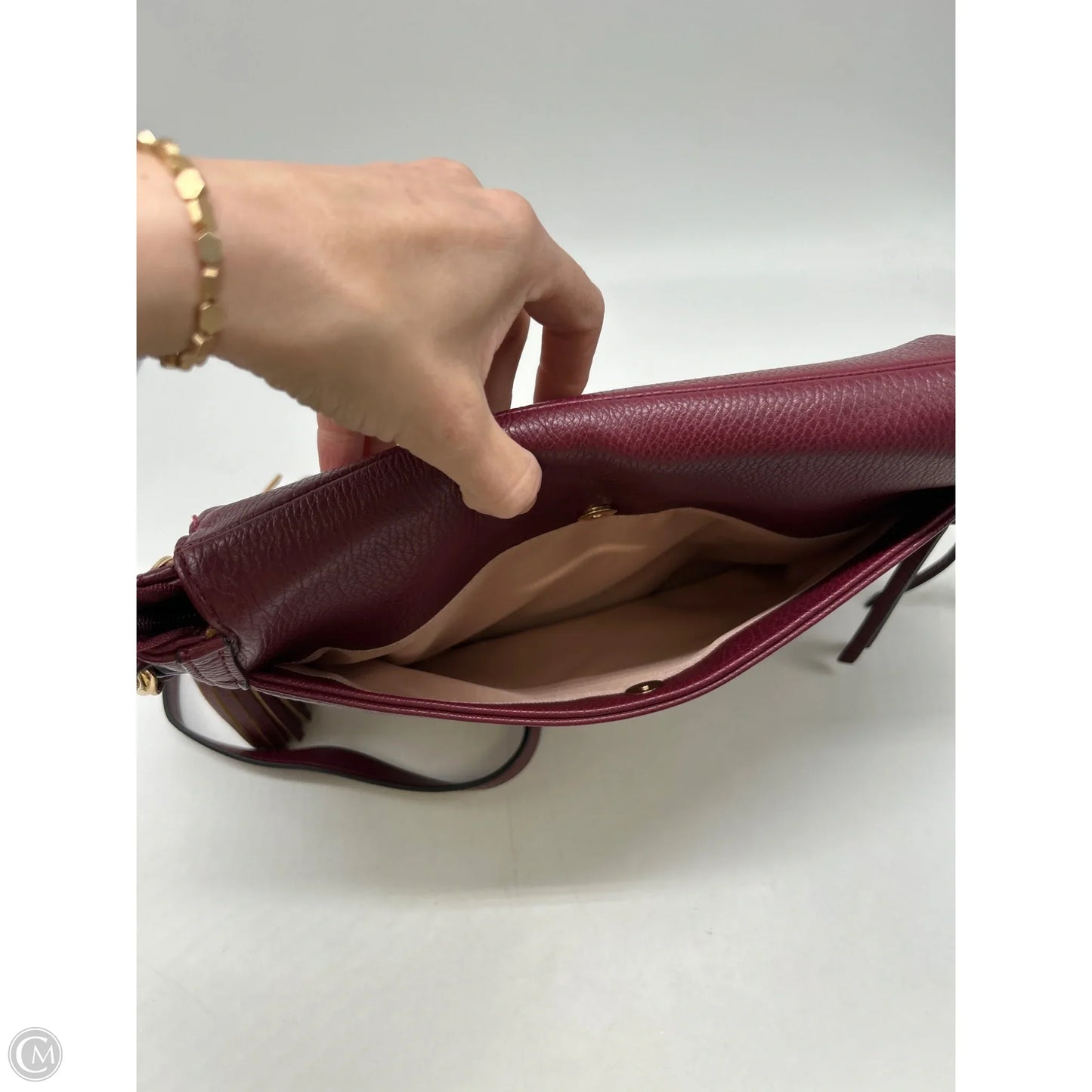 Crossbody By Clothes Mentor, Size: Medium