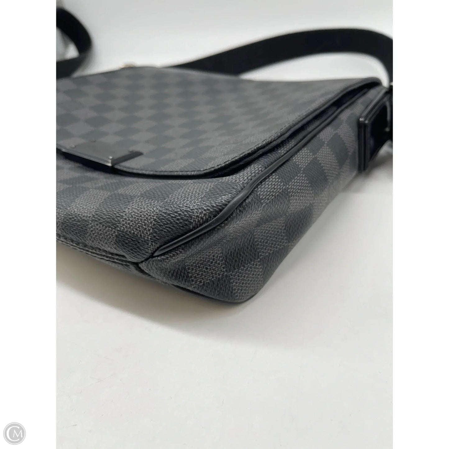 Crossbody Luxury Designer By Louis Vuitton, Size: Large