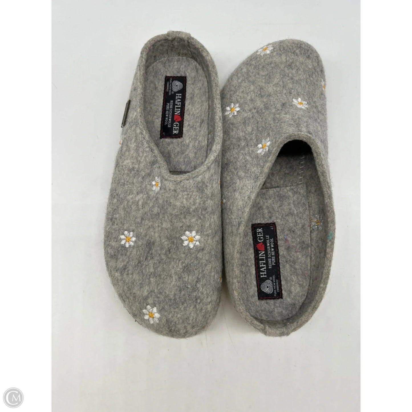 Shoes Flats By Clothes Mentor In Grey, Size: 10.5