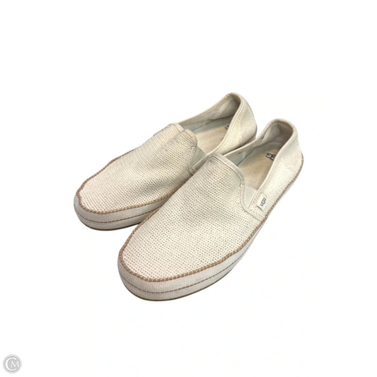 Shoes Flats By Ugg In Cream, Size: 9.5