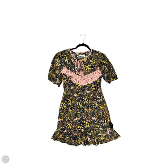 Dress Casual Short By Urban Outfitters In Black & Pink, Size: 6