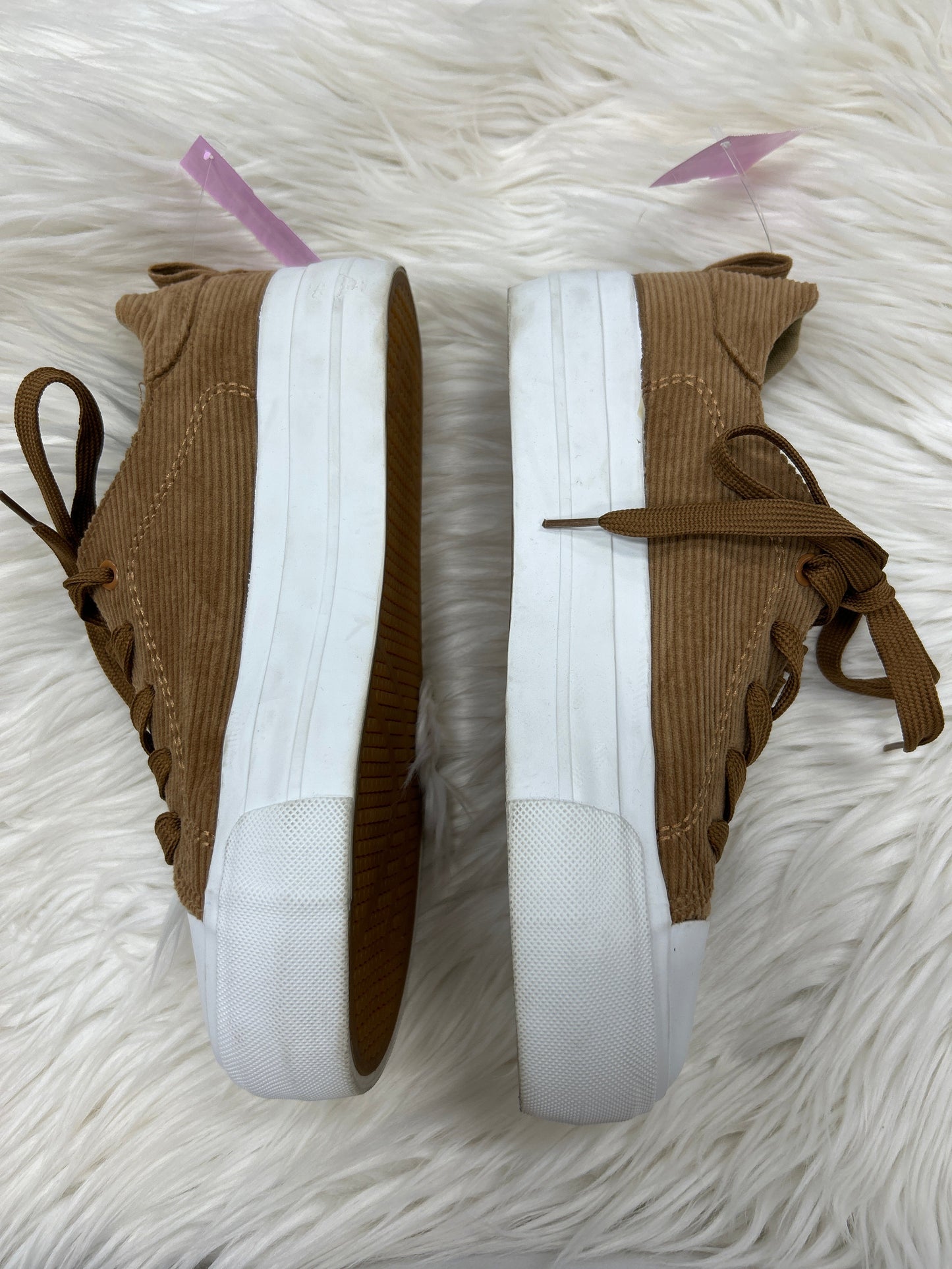 Shoes Sneakers By Clothes Mentor In Brown, Size:8