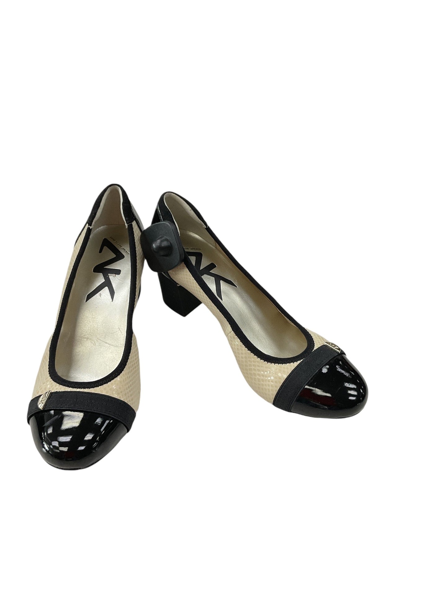 Shoes Heels Block By Anne Klein In Black & Cream, Size: 7