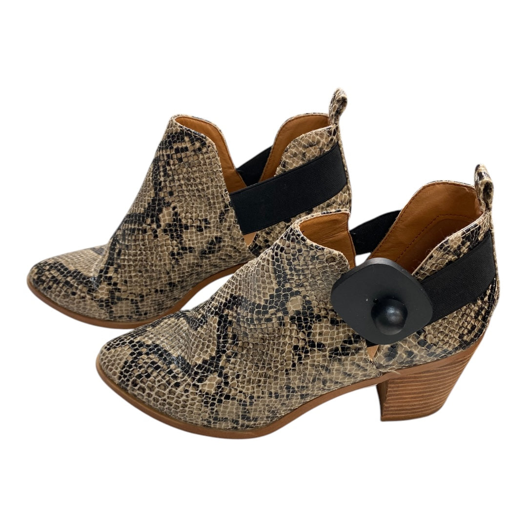 Boots Ankle Heels By Dolce Vita In Snakeskin Print, Size: 8