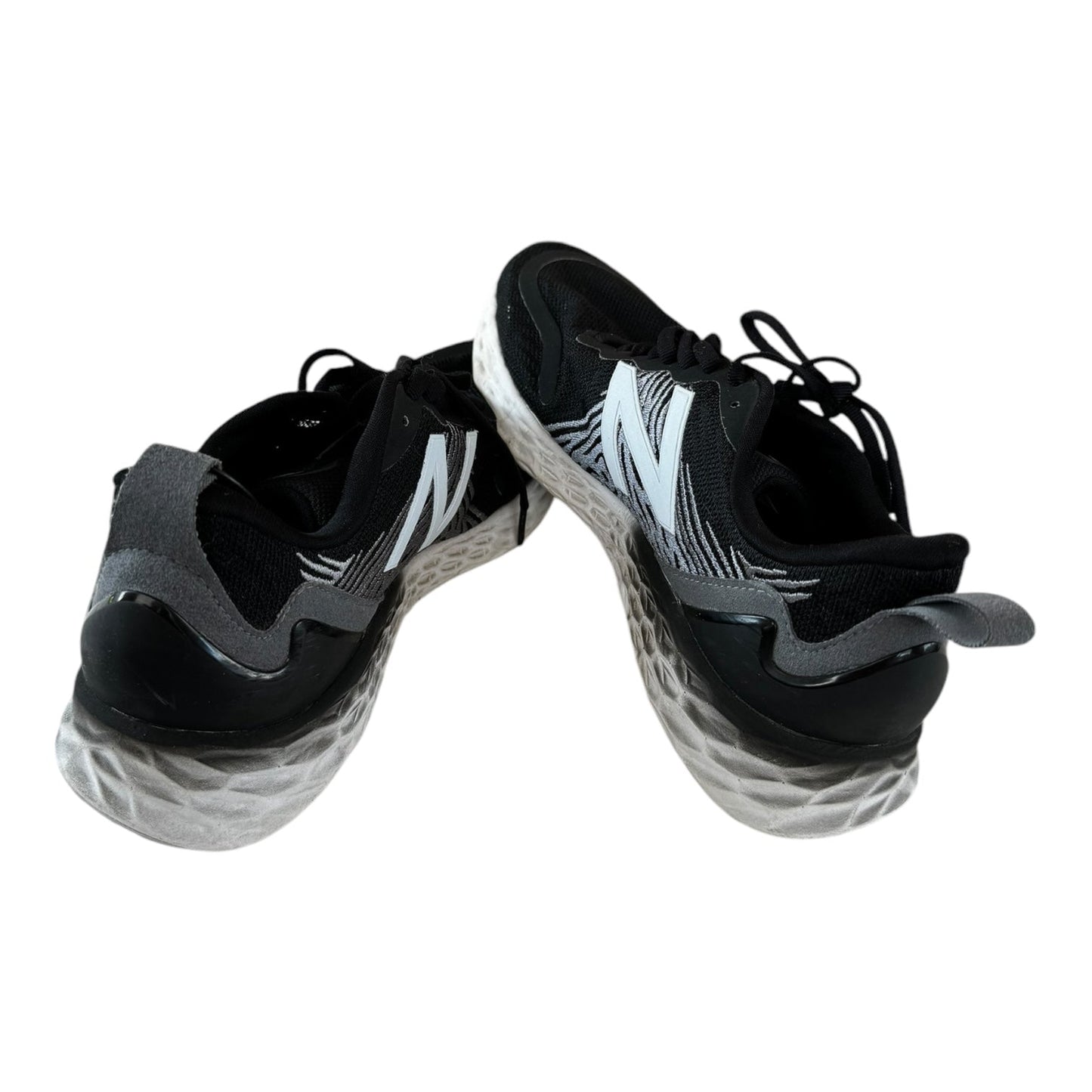 Shoes Athletic By New Balance In Black & White, Size: 8.5