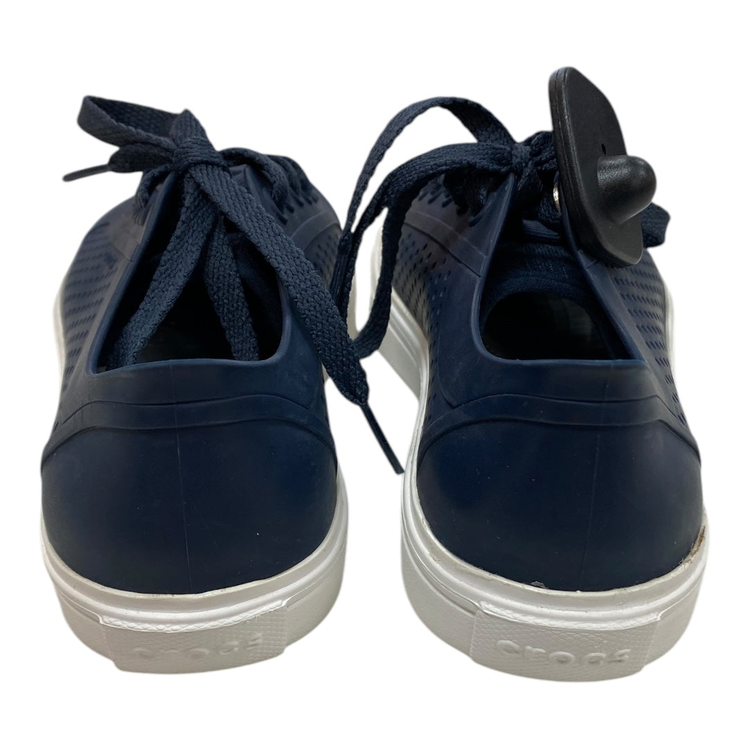 Shoes Sneakers By Crocs In Navy, Size: 6