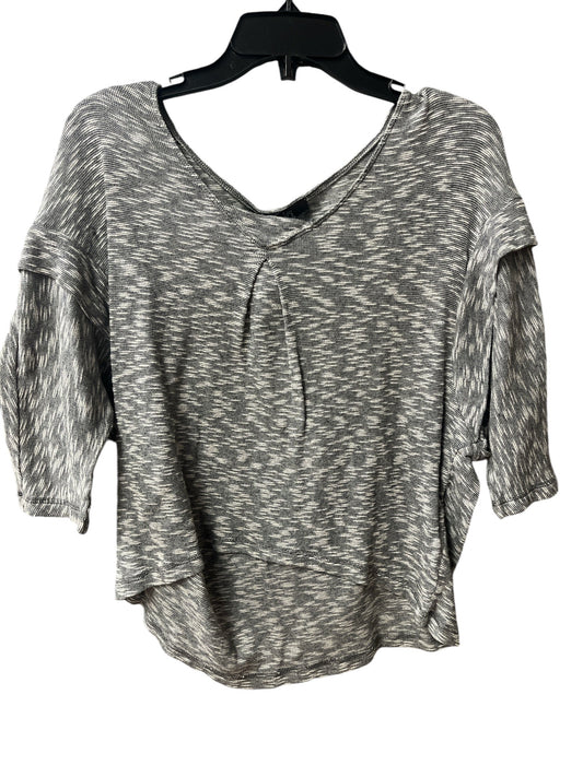 Athletic Top Short Sleeve By Alo In Grey, Size: M