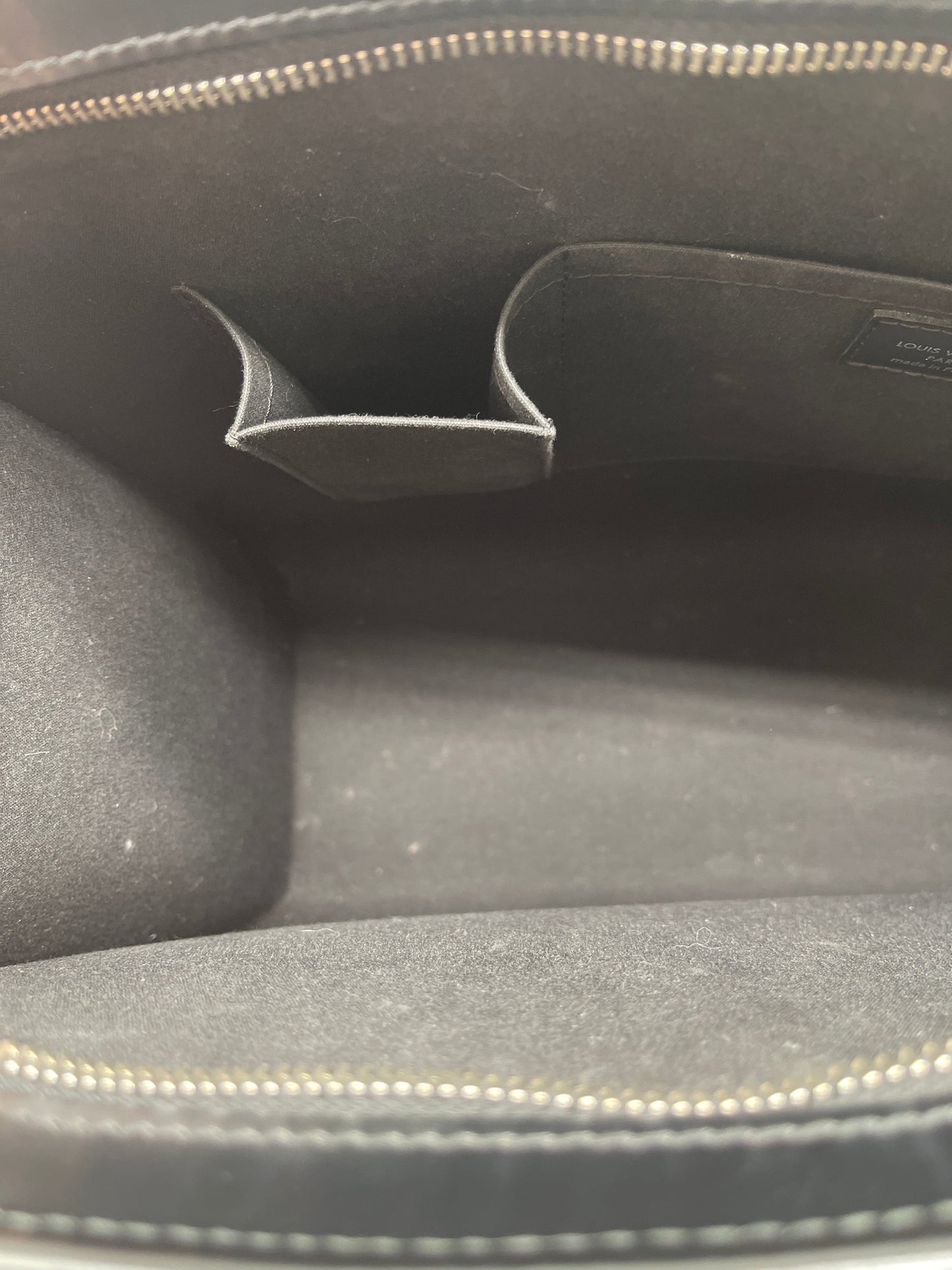 Handbag Luxury Designer By Louis Vuitton, Size: Large