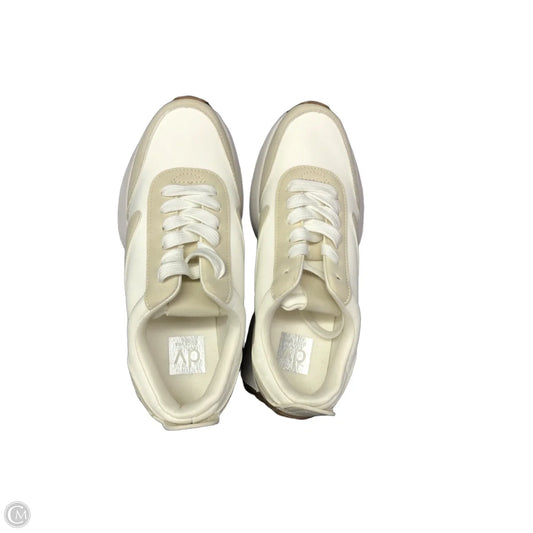 Shoes Sneakers By Dolce Vita In Cream & White, Size: 6.5