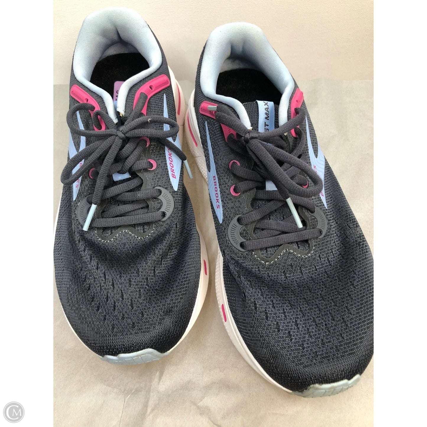Shoes Athletic By Brooks In Navy, Size: 8