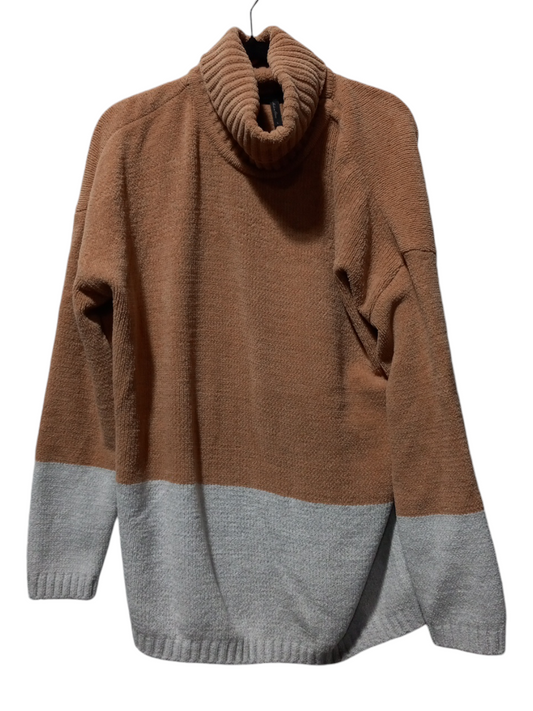 Sweater By Bcbg In Grey & Tan, Size: L