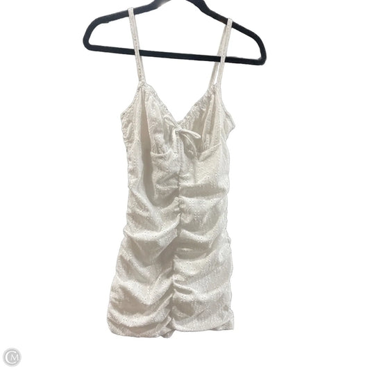 Dress Casual Short By Divided In White, Size: M
