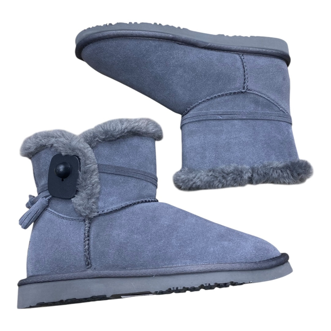 Boots Ankle Flats By Cmc In Grey, Size: 10