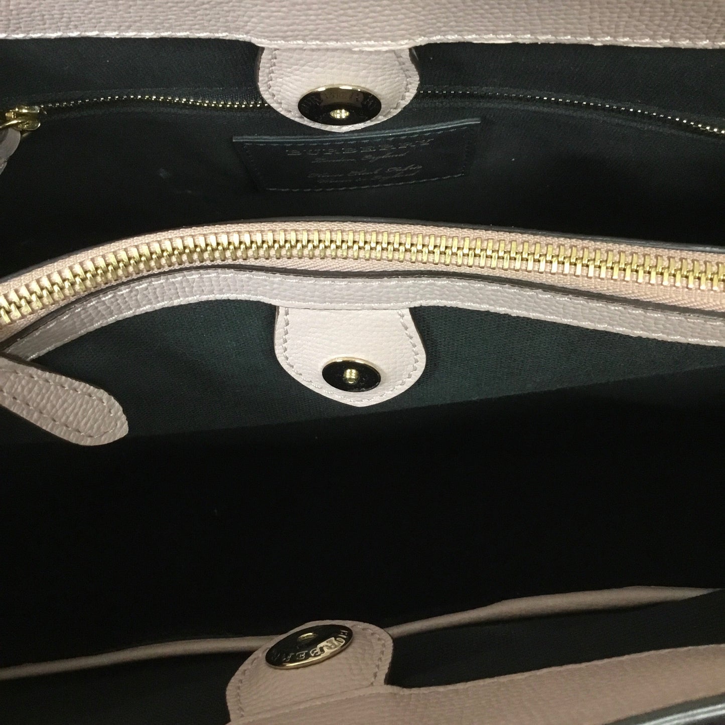 Handbag Luxury Designer By Burberry  Size: Medium