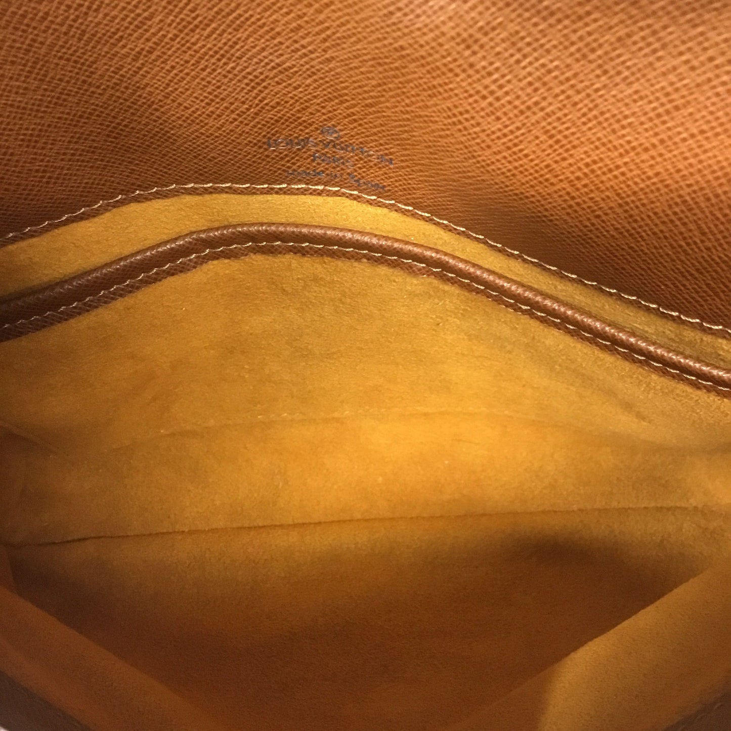 Crossbody Luxury Designer Louis Vuitton, Size Medium