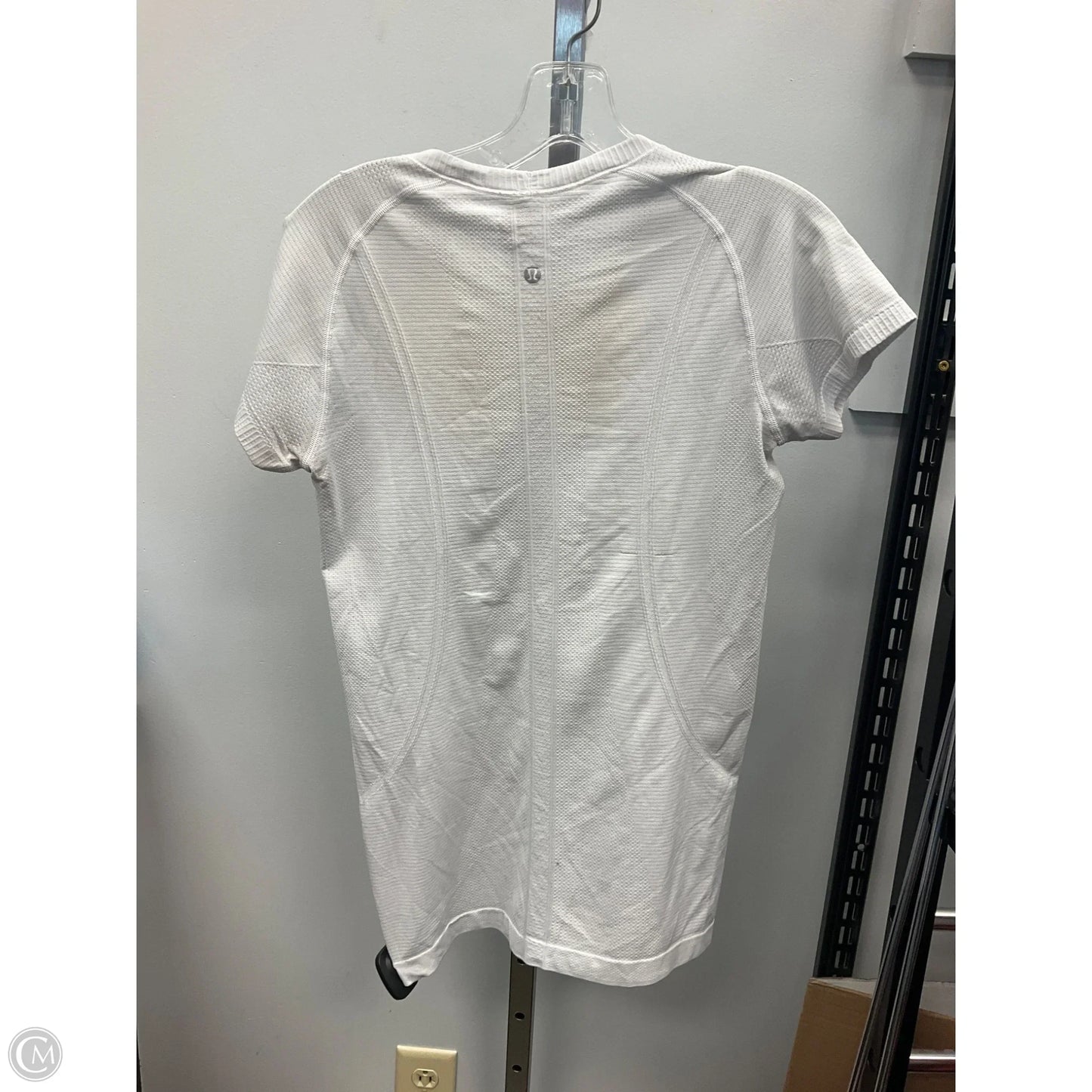 Athletic Top Short Sleeve By Lululemon In Grey, Size: S