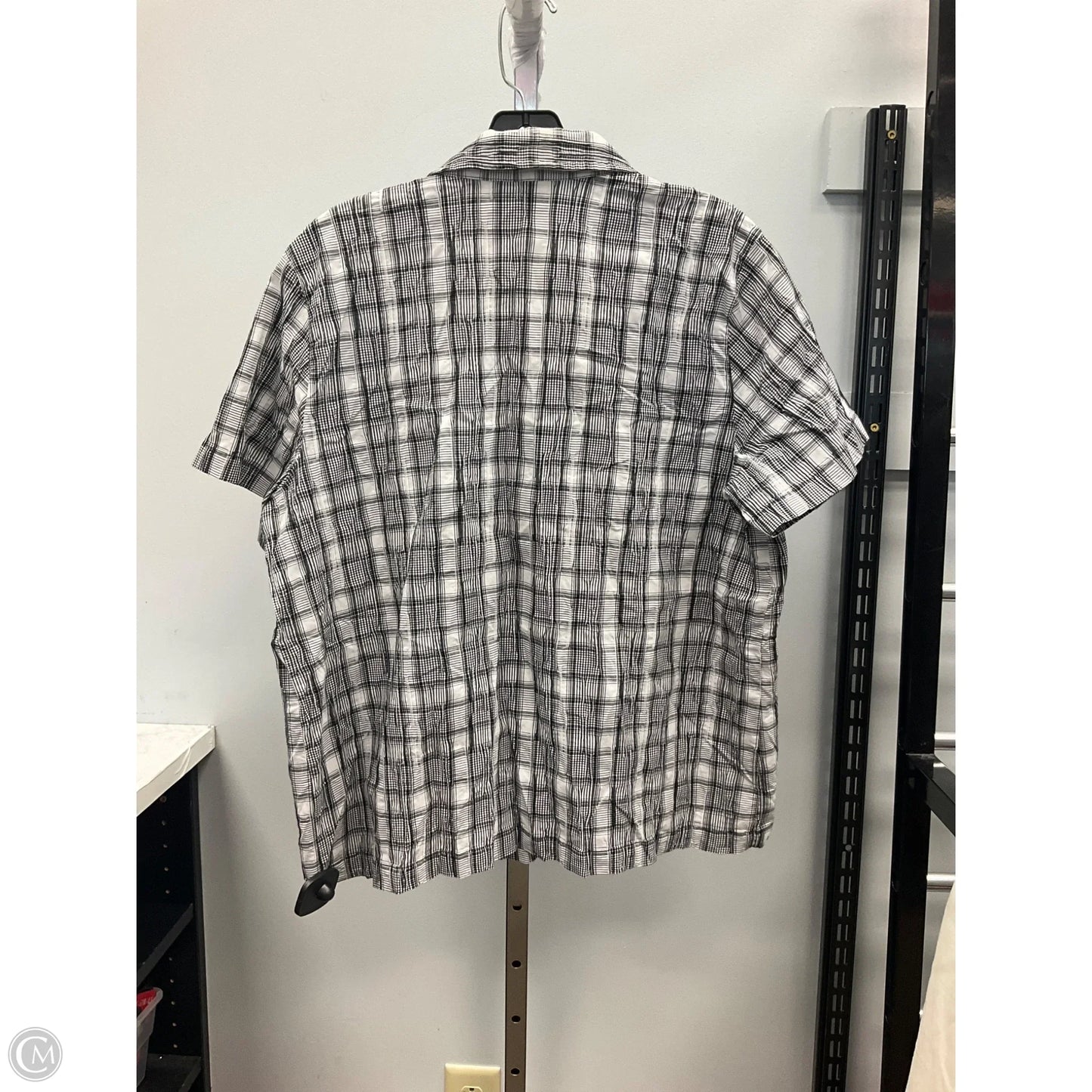 Top Short Sleeve By Orvis In Black & White, Size: 16