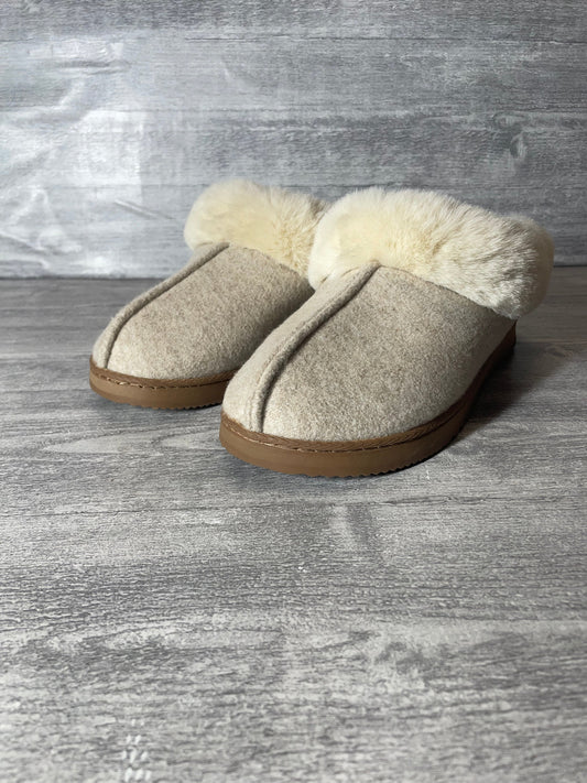 Slippers By Cmc In Beige