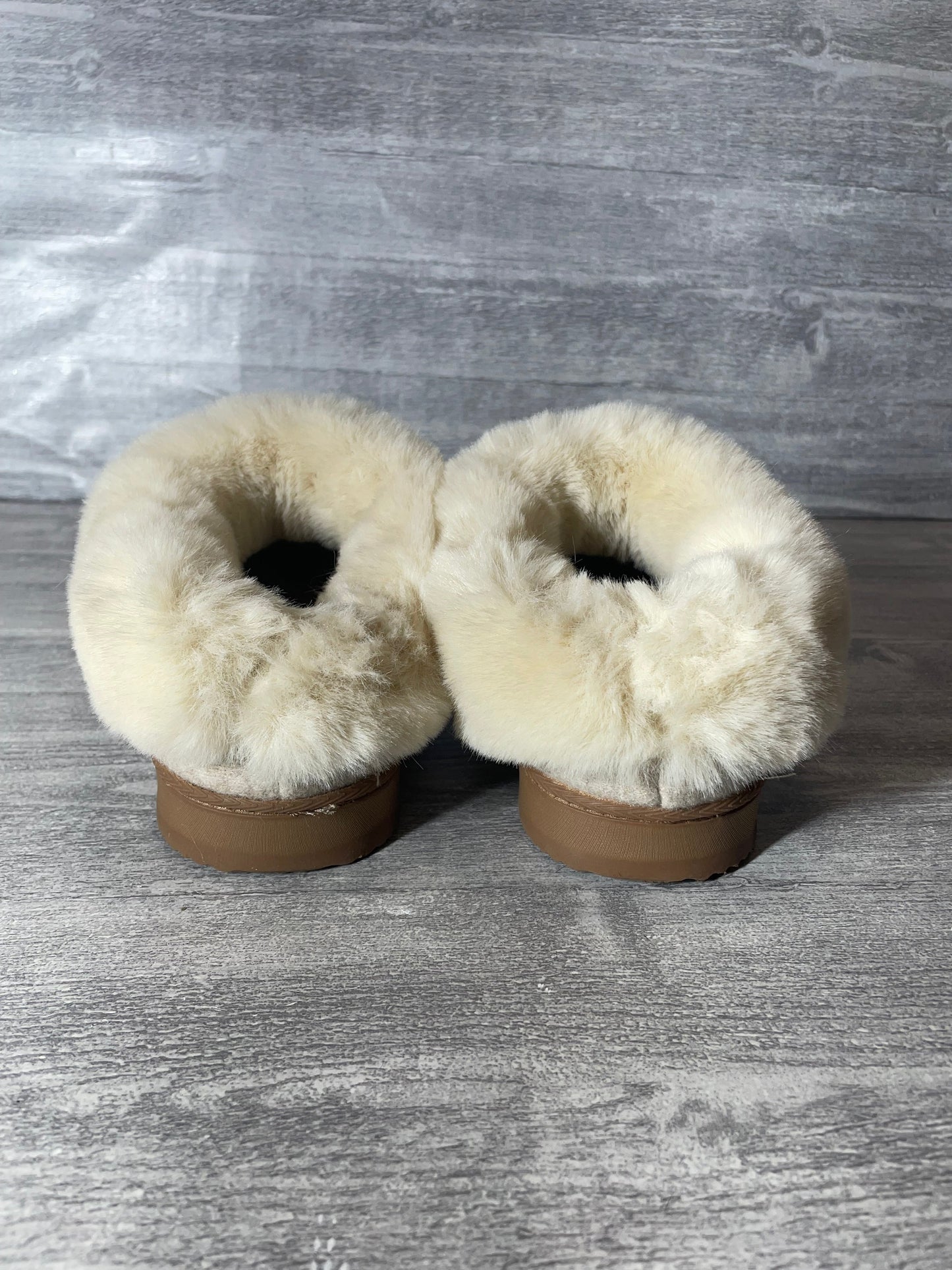 Slippers By Cmc In Beige