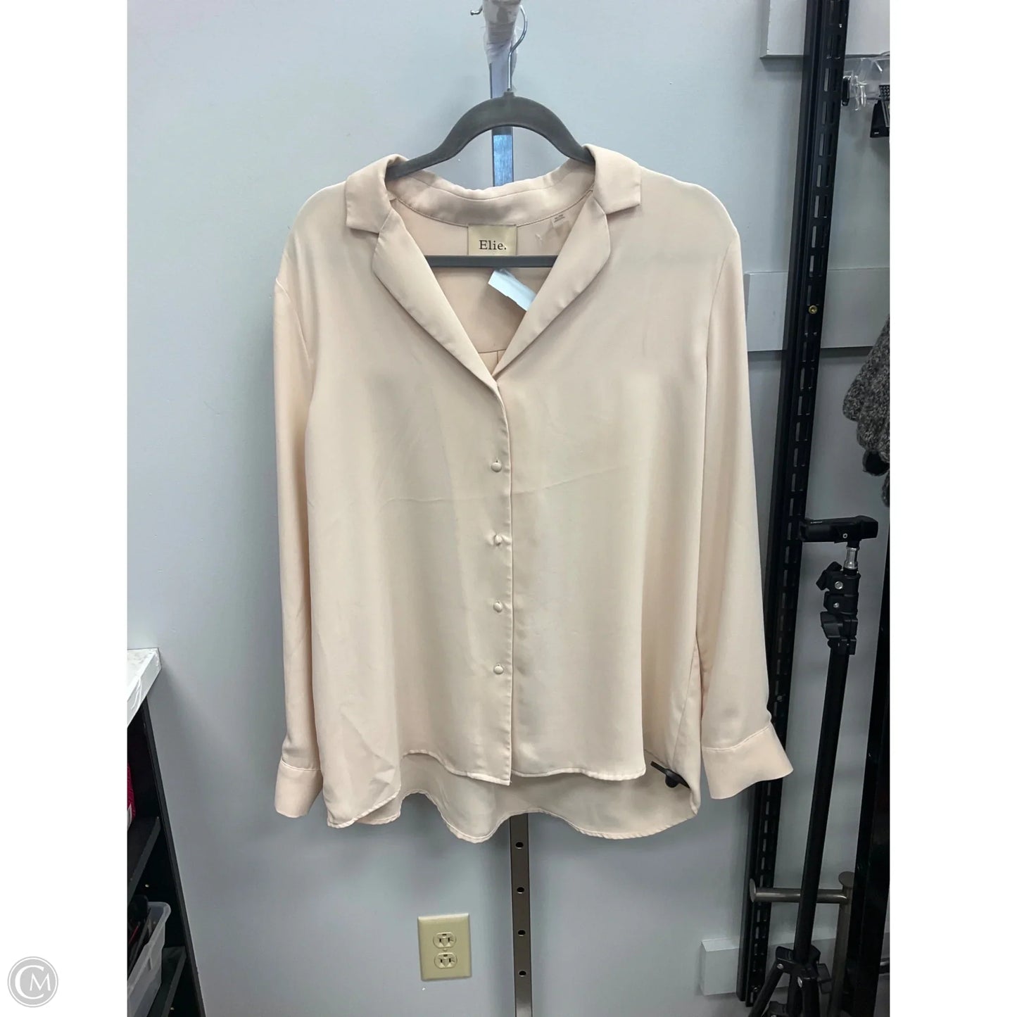 Top Long Sleeve By Elie Tahari In Beige, Size: Xl
