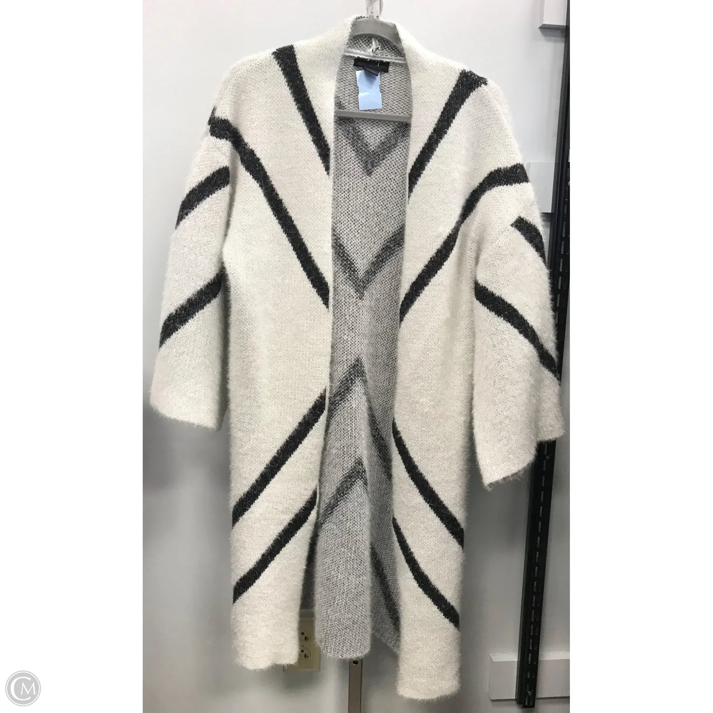 Sweater Cardigan By Steve Madden In Black & White, Size: Osfm