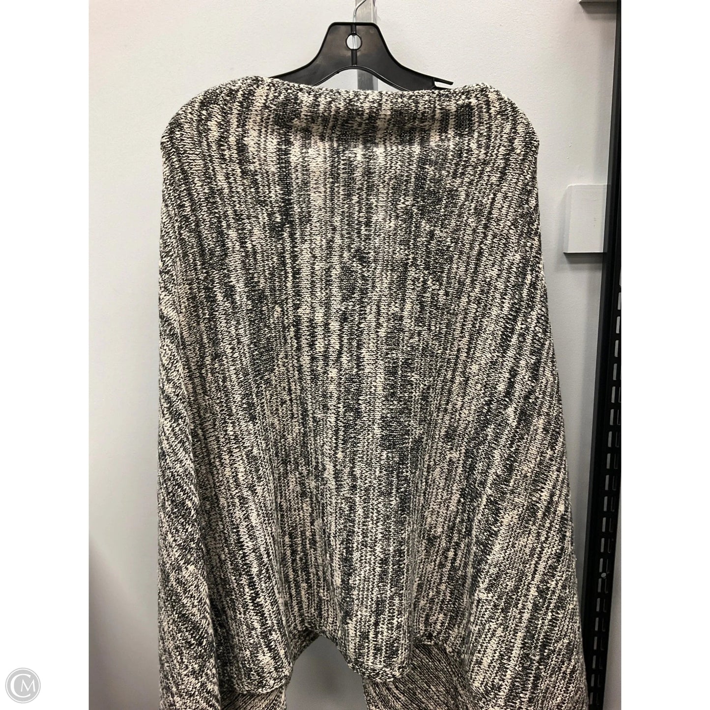 Poncho By Cmc In Black & White, Size: Osfm