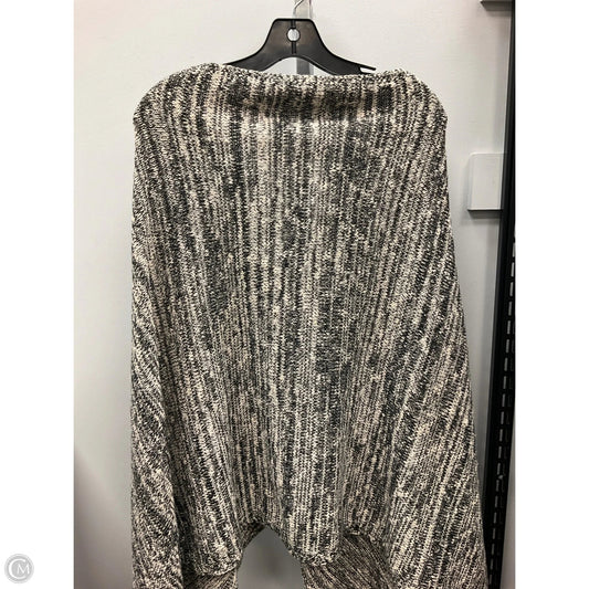Poncho By Cmc In Black & White, Size: Osfm