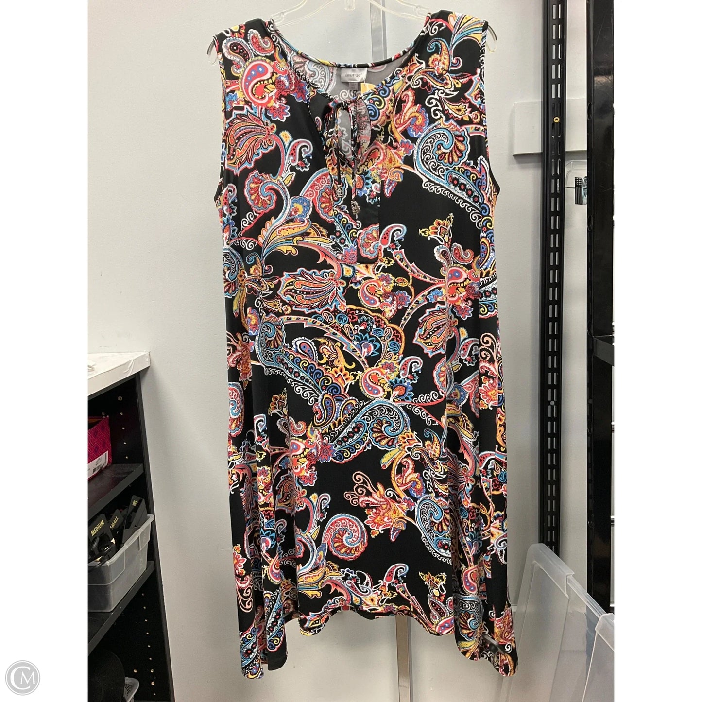 Dress Casual Short By Avenue In Paisley Print, Size: Xl