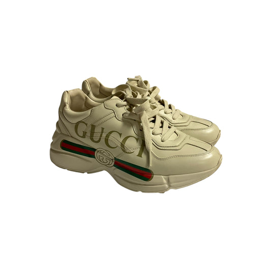 Shoes Luxury Designer By Gucci In Cream, Size: 8.5