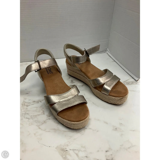 Sandals Heels Wedge By Toms In Gold, Size: 6.5