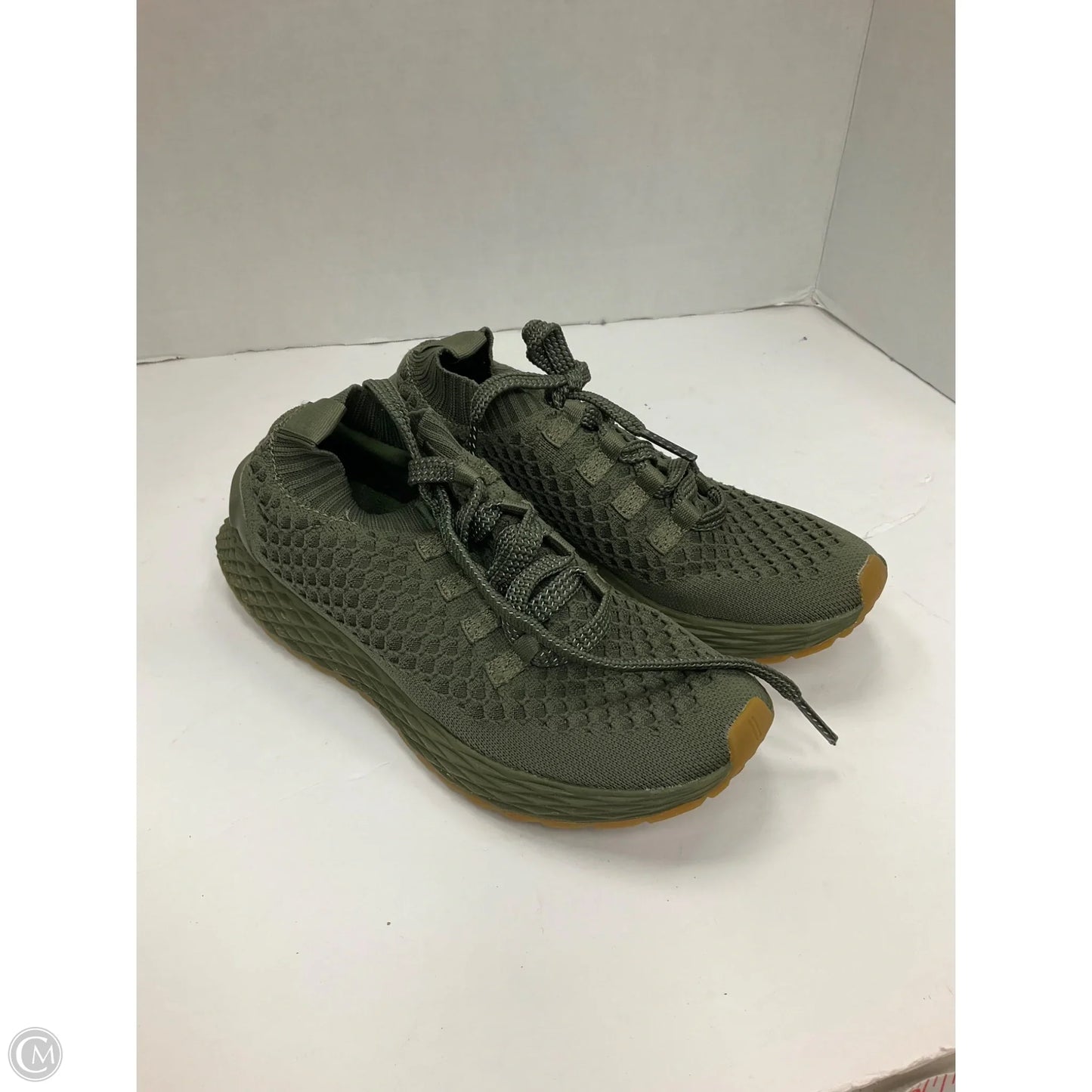 Shoes Athletic By Nobull In Green, Size: 6.5
