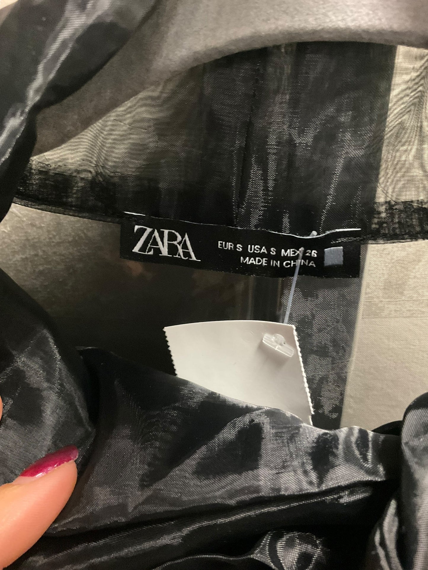 Top Long Sleeve By Zara In Black, Size: S