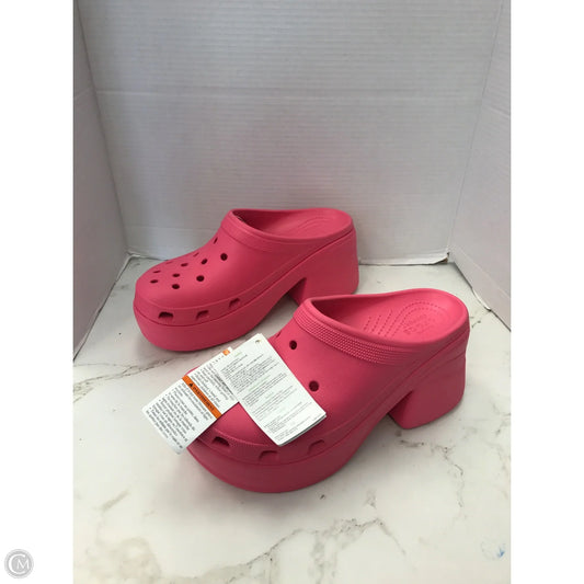 Shoes Heels Block By Crocs In Pink, Size: 12
