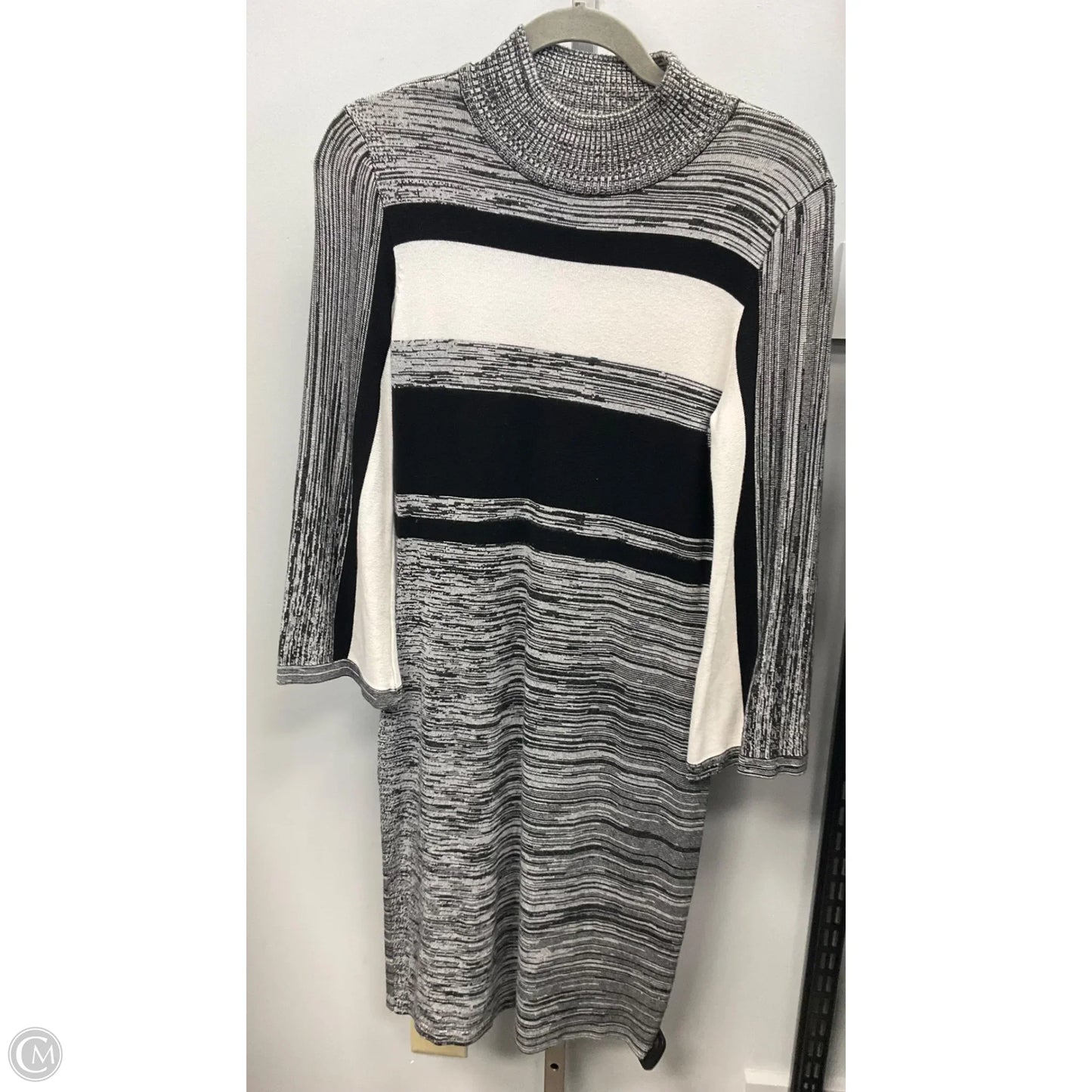 Dress Sweater By Dana Buchman In Black & White, Size: M