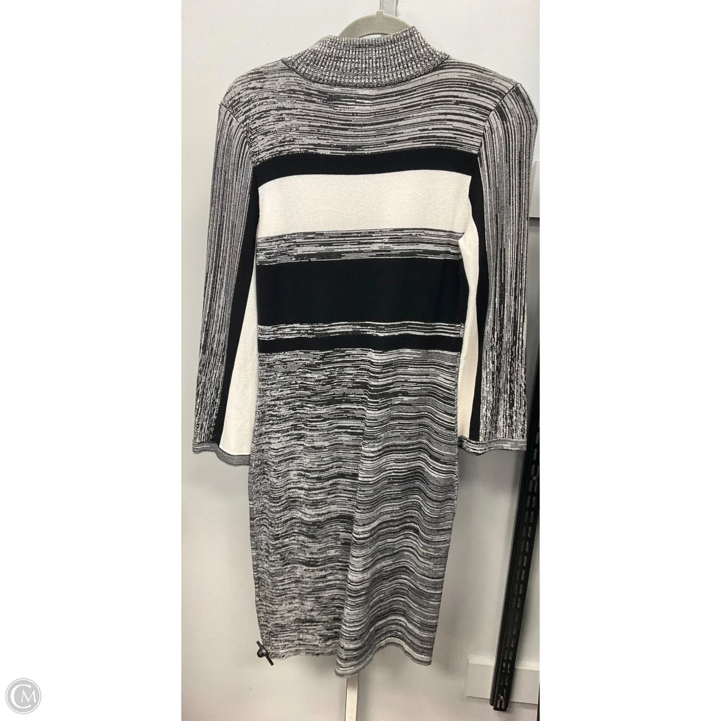 Dress Sweater By Dana Buchman In Black & White, Size: M