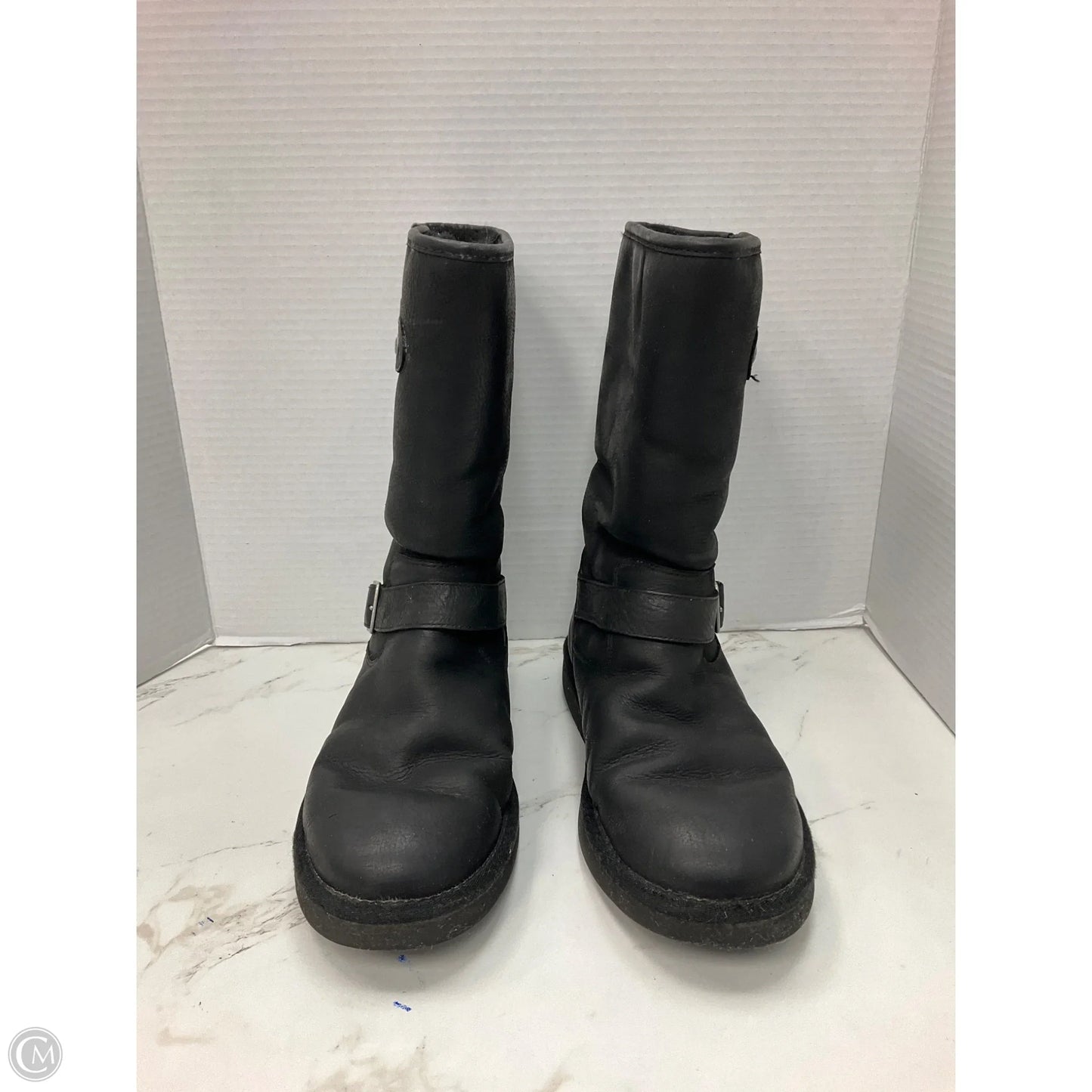 Boots Designer By Ugg In Black, Size: 9