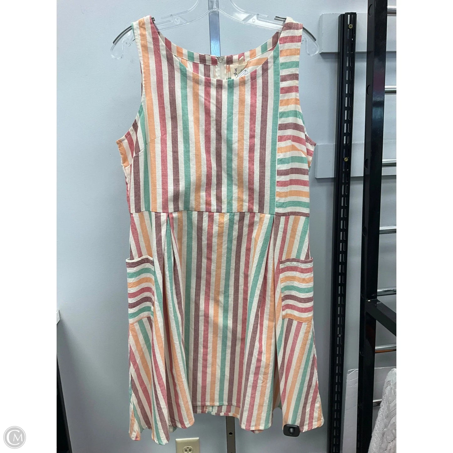 Dress Casual Short By Clothes Mentor In Striped Pattern, Size: L