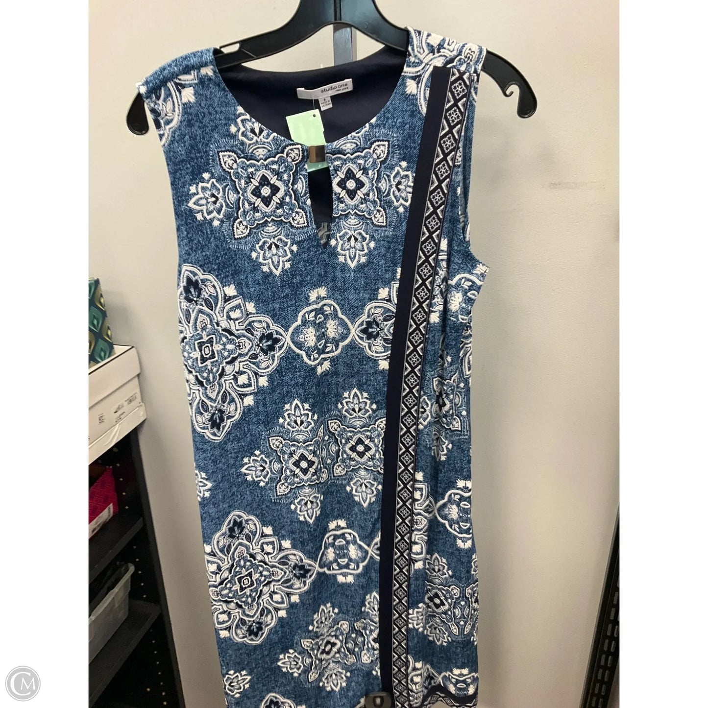 Dress Casual Short By Studio 1 In Blue & White, Size: S