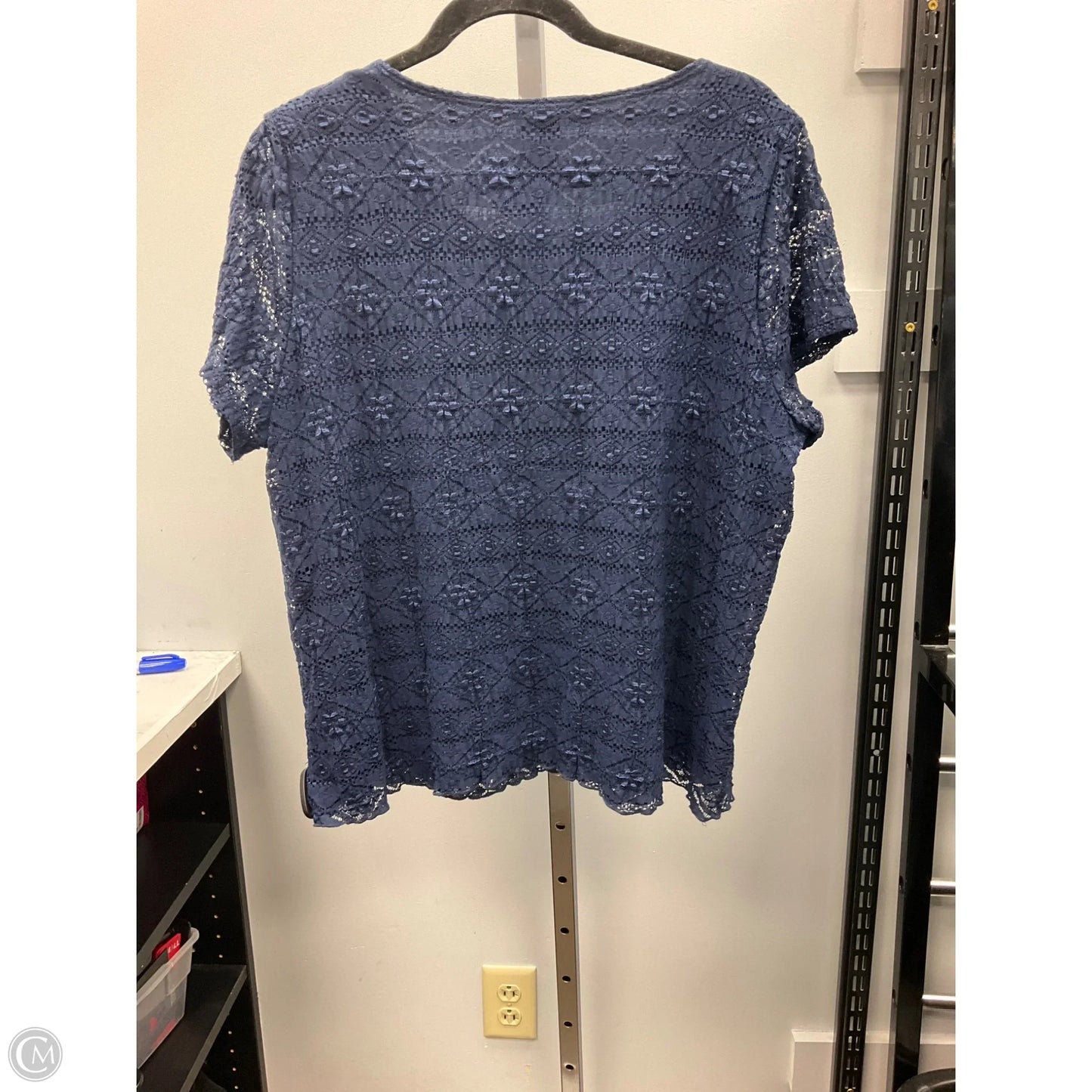 Top Short Sleeve By Dressbarn In Navy, Size: 1x