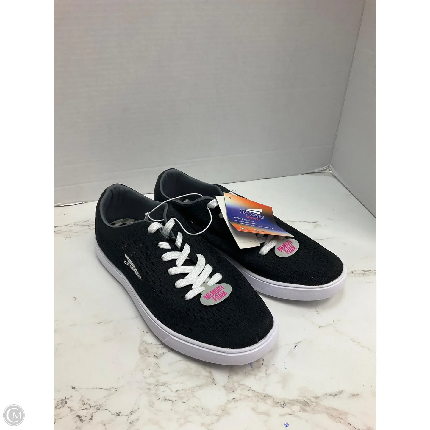 Shoes Sneakers By Clothes Mentor In Black, Size: 7.5